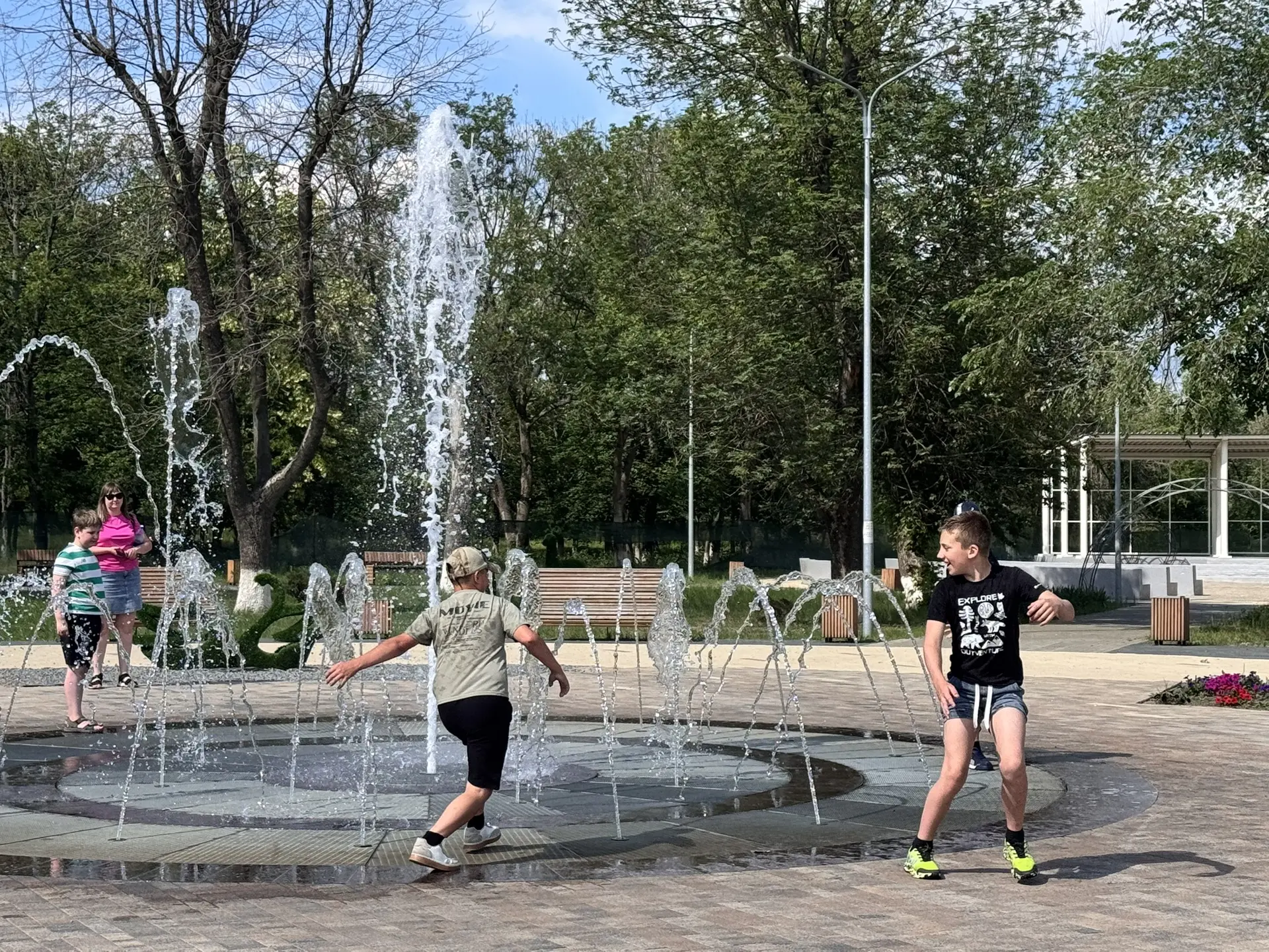 🌳Краснодонский парк культуры и отдыха им. «Молодой гвардии» – это идеальное место для отдыха, где м