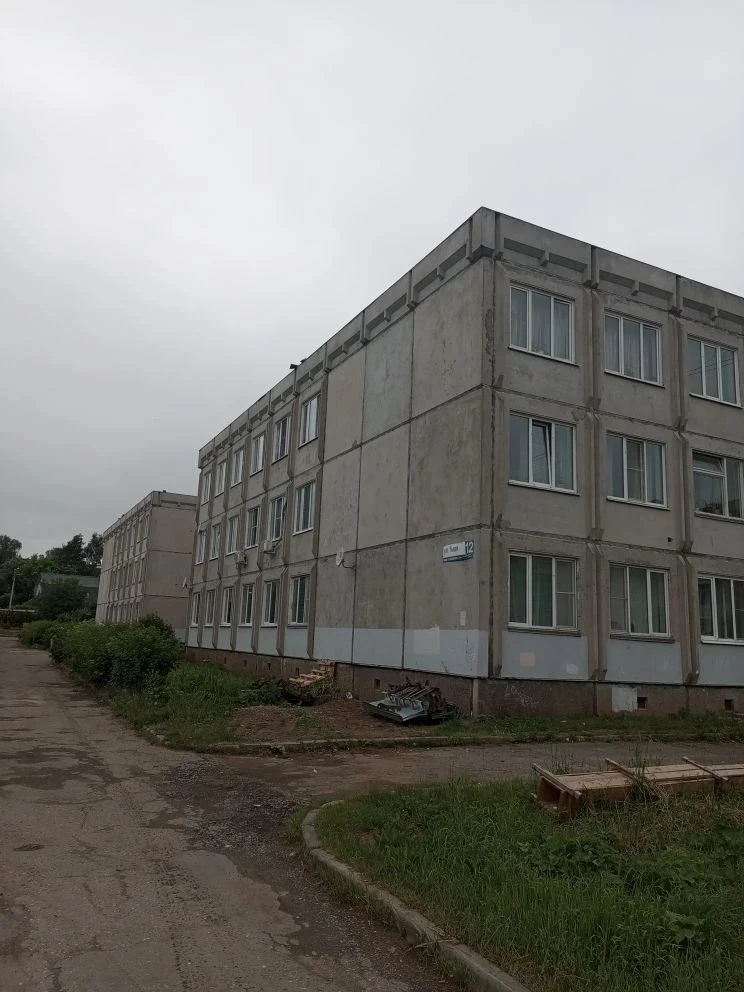 В продолжение темы капитального ремонта крыши МКД 12 по улице 1 Мая. Работы вышли на финальный этап.