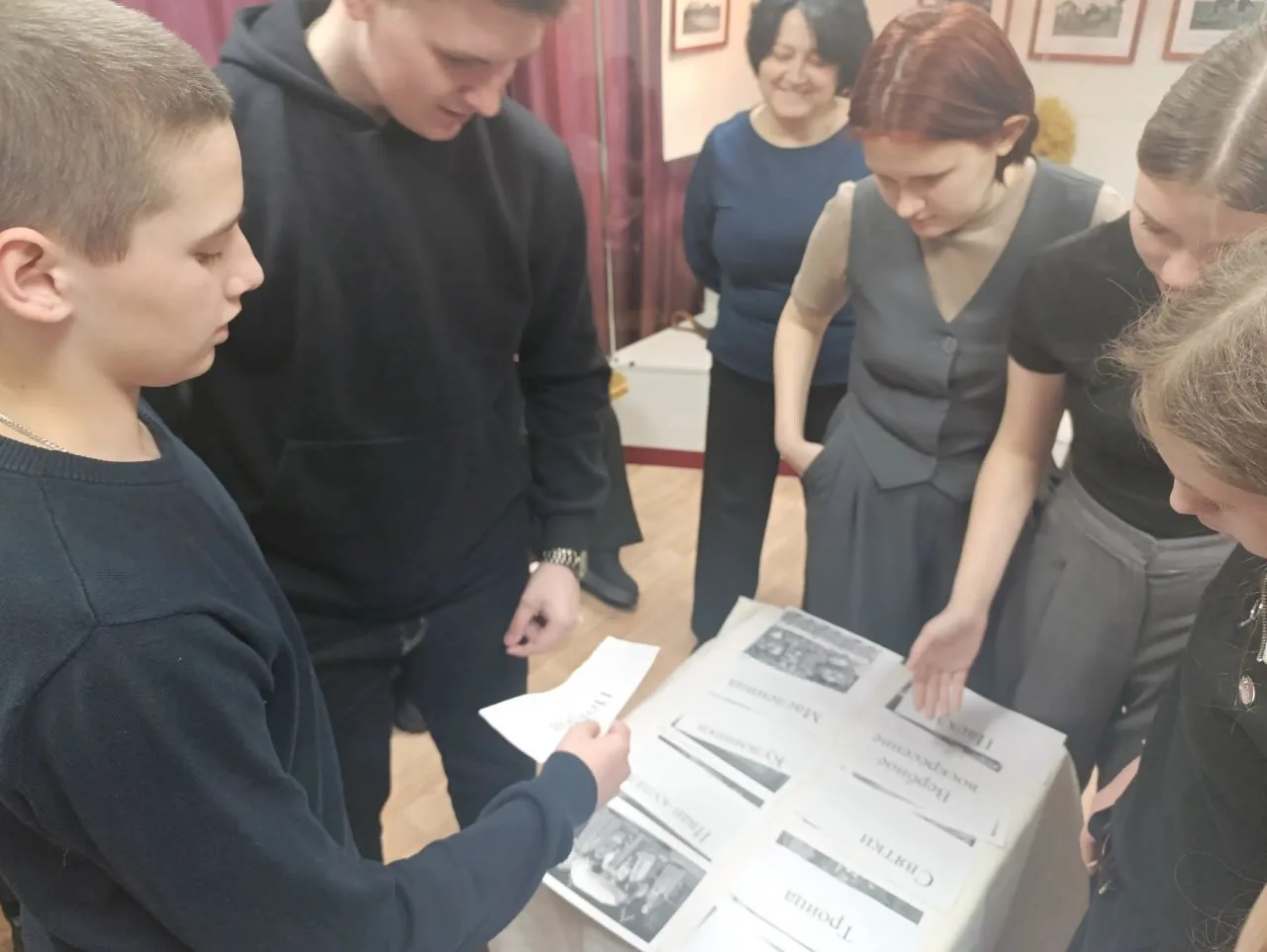 Учащиеся 8 классов нашей школы по программе "Пушкинская карта" посетили Рыбновский краеведческий муз