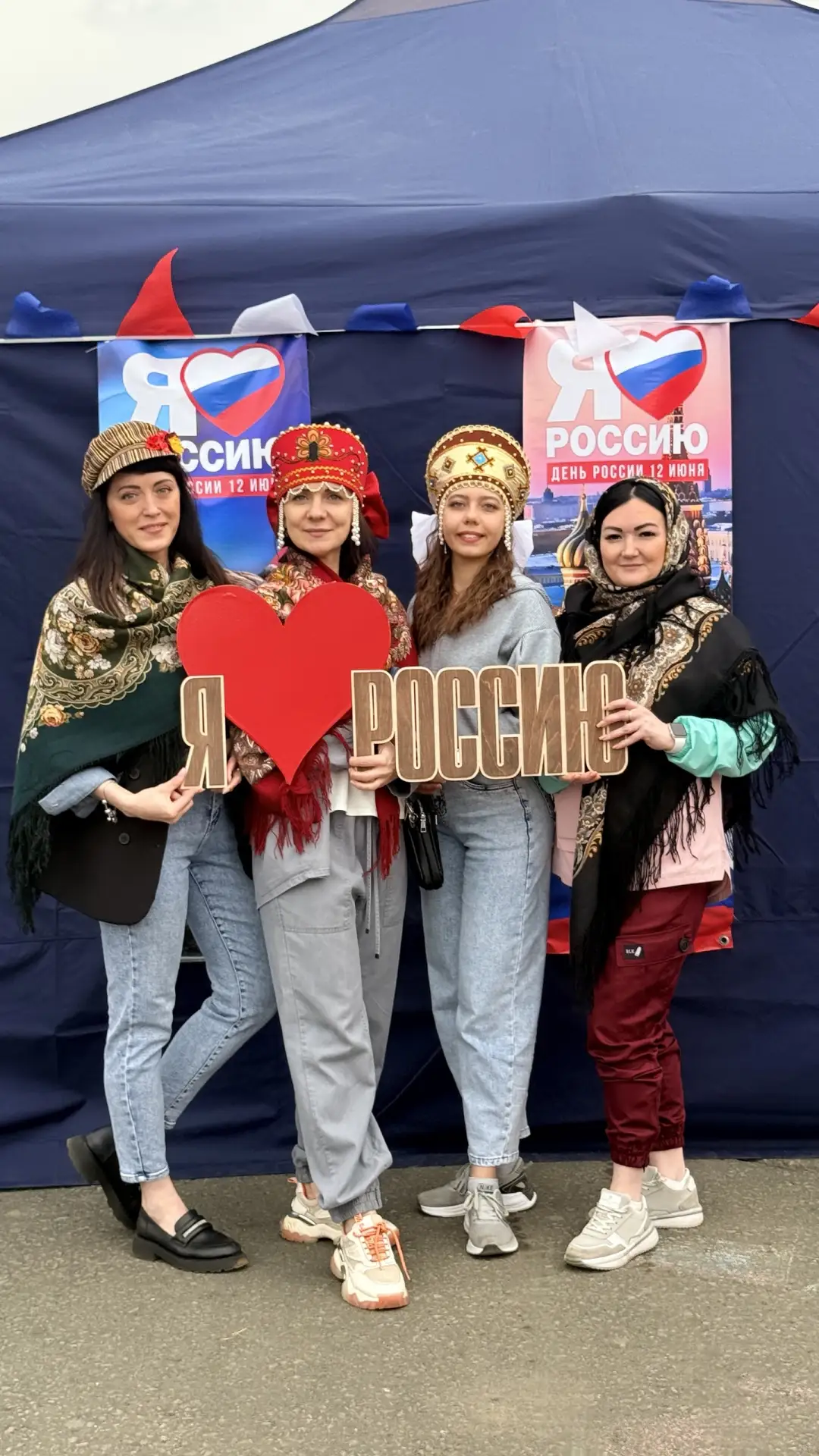 Продолжаем делиться впечатлениями о праздновании Дня России в Талнахе! 😊

Вчера на площади Горняков