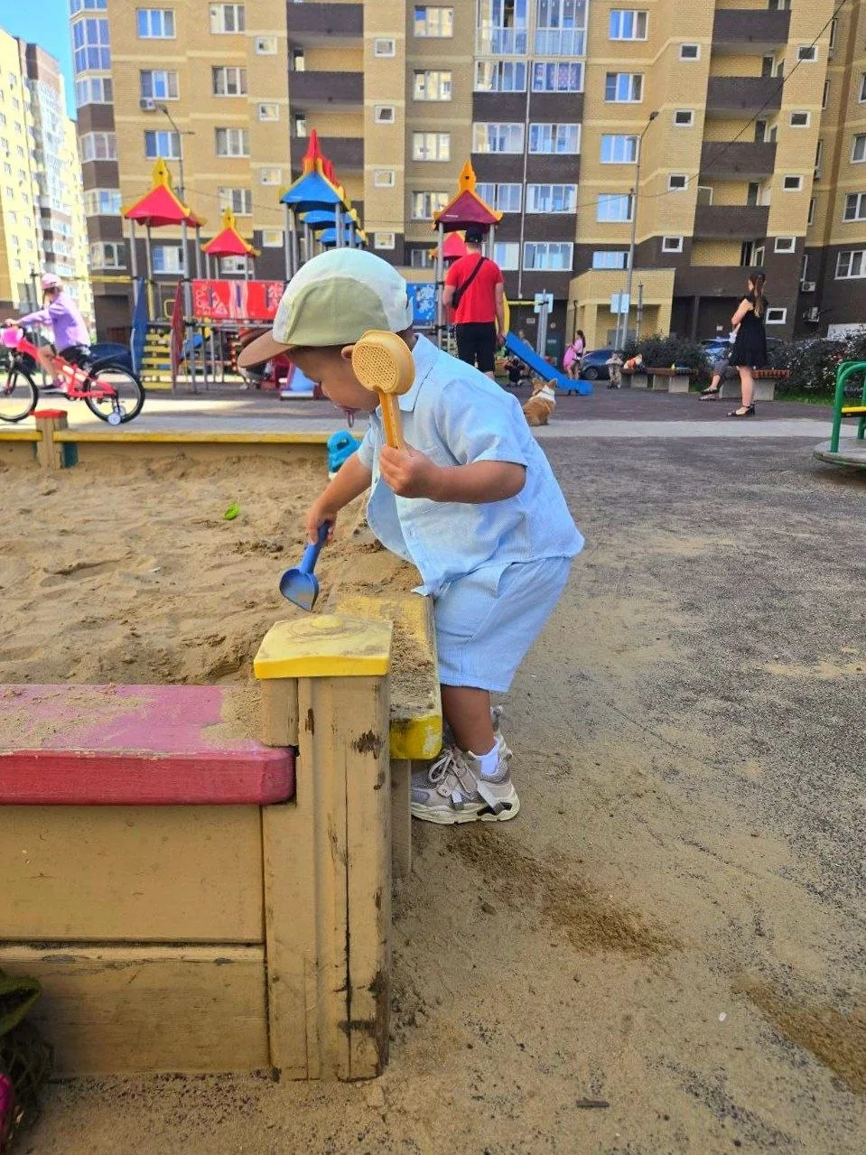 Ситуация на детской площадке, которая произошла вчера.

Доброе утро ☀

Вчера был прекрасный день, от