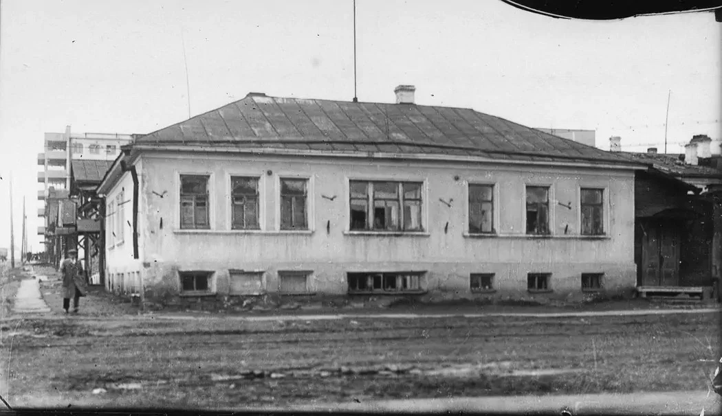 #Свердловск. Угол улиц Малышева и Красноармейской

📸Фото 1930-1939 год.

Подписаться на канал https
