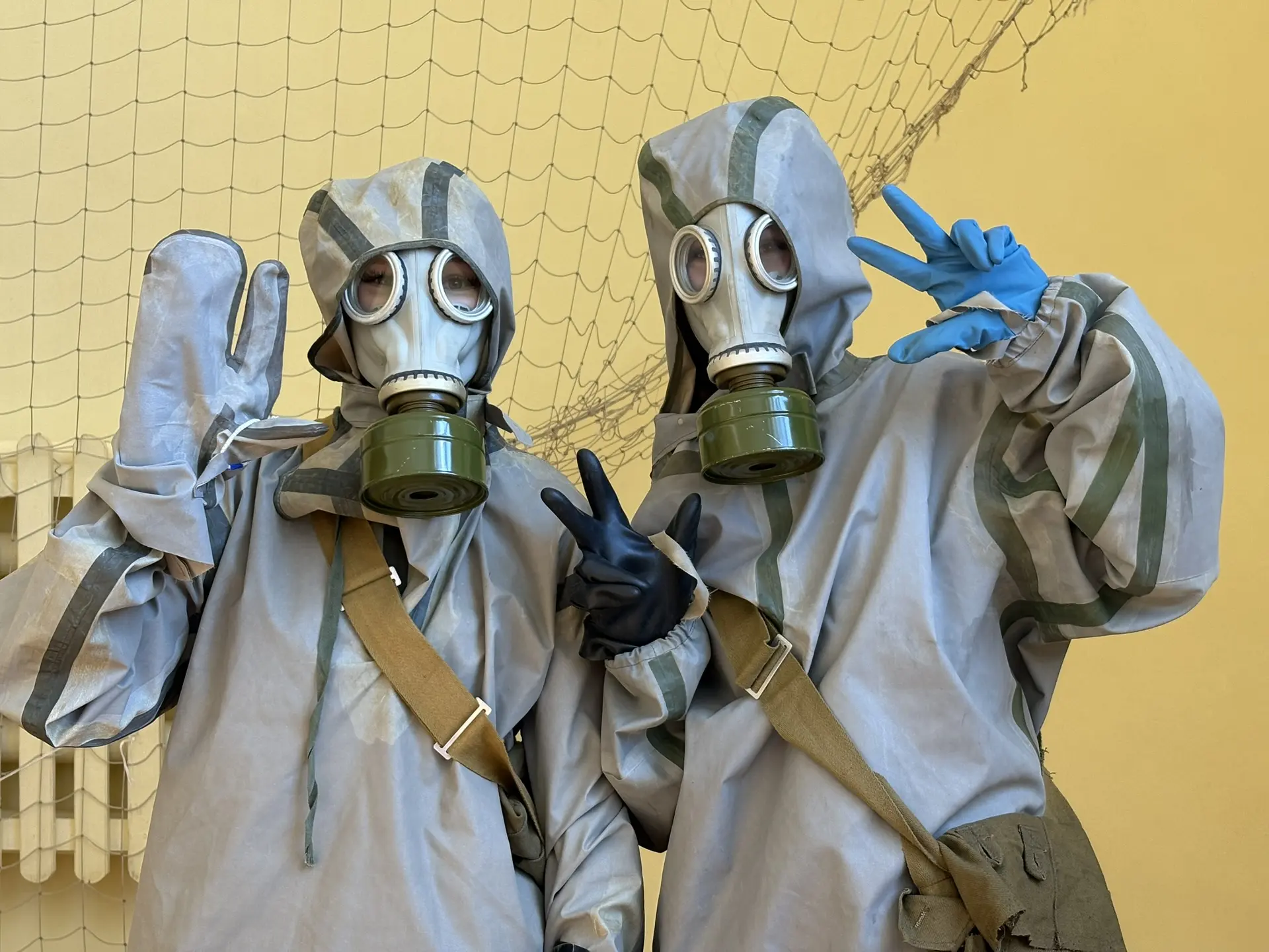 ☣️ Одевание ОЗК (Л-1) в «Зарнице 2.0»: дисциплина, слаженность и патриотизм

В программе военно-спор