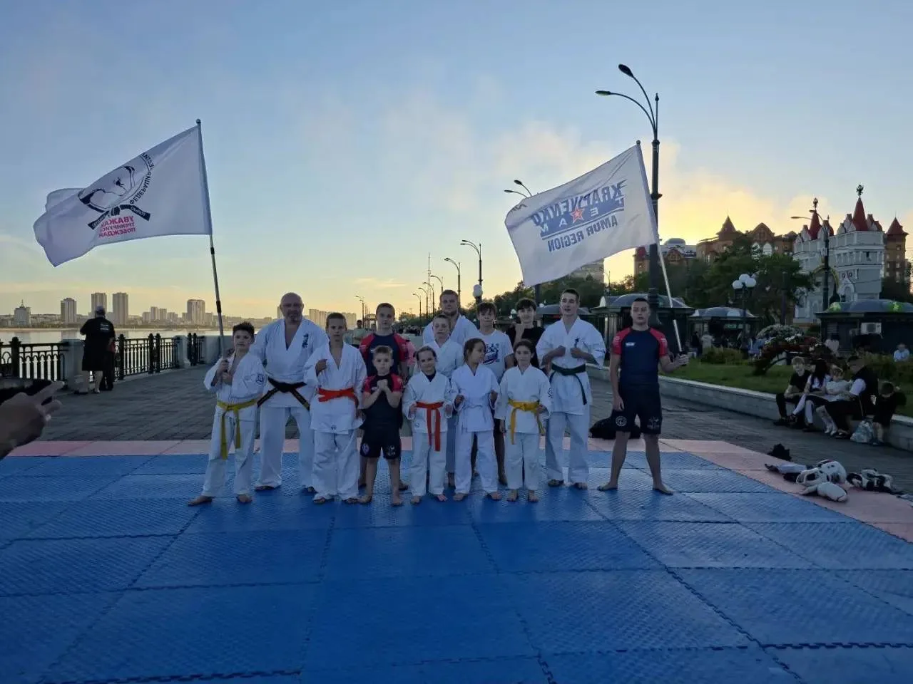 🥋🇷🇺 Открытая тренировка по всестилевому каратэ в честь Дня России в Амурской области.

Спортсмены