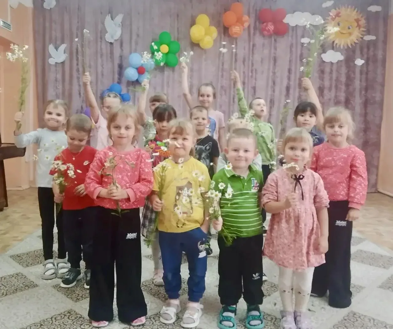 День семьи, любви и верности в нашем детском саду — праздник, полный тепла! 🎉

8 июля ребята вместе