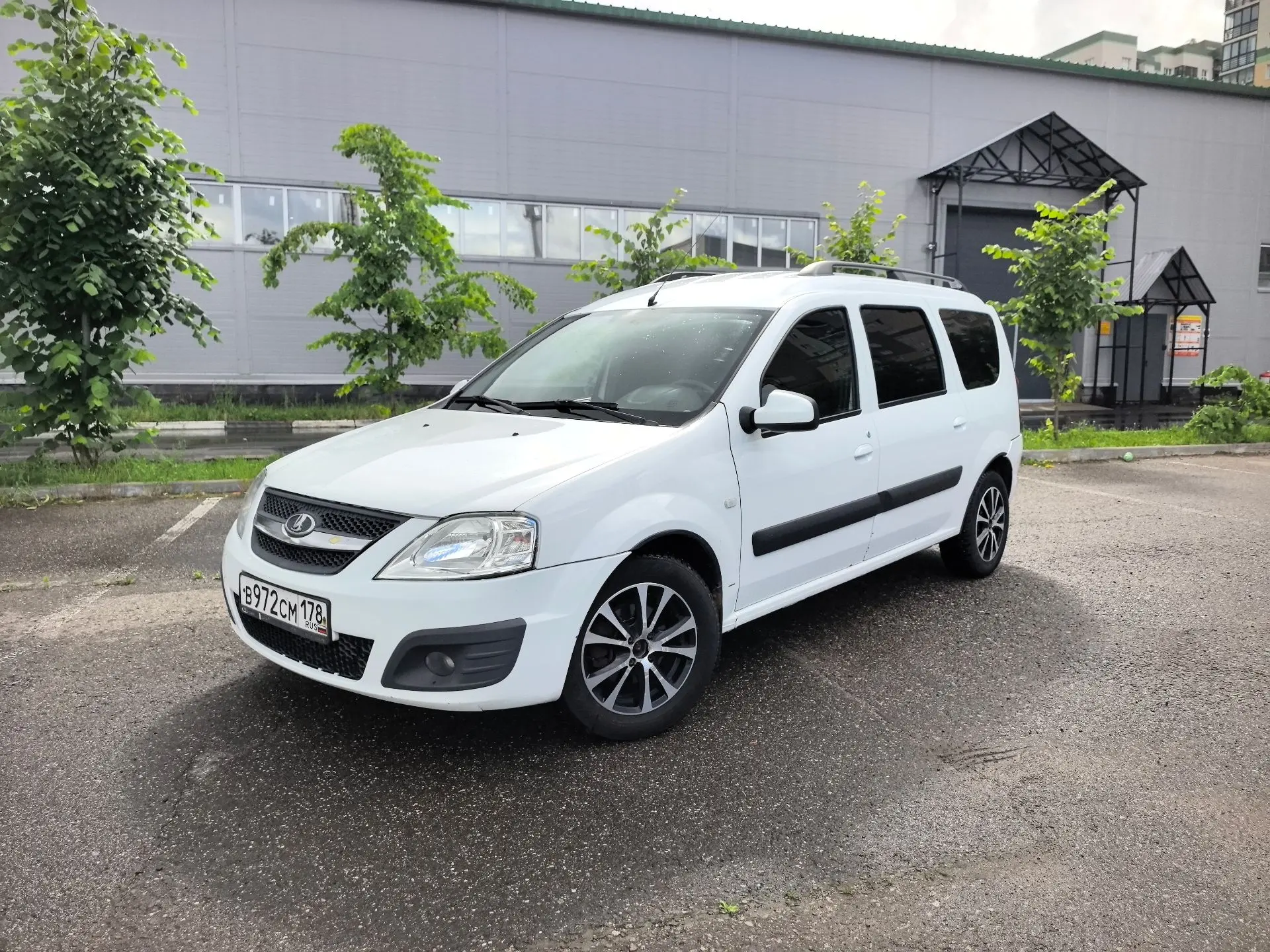⚡️Уже в продаже⚡️
Предлагаем вашему вниманию LADA LARGUS R90 универсал

🚨Зеленая Автотека!
✅2014 го