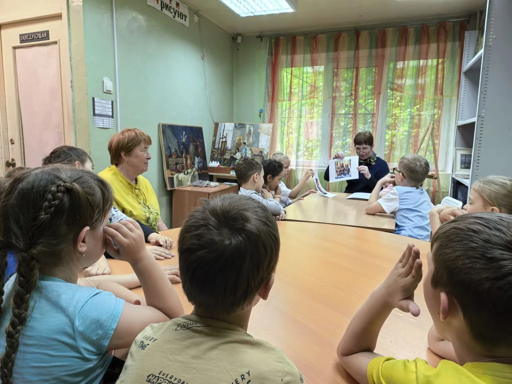 🌷Литературный час «Всё начинается с семьи".

🌷15 мая отмечается Международный день семьи — один из