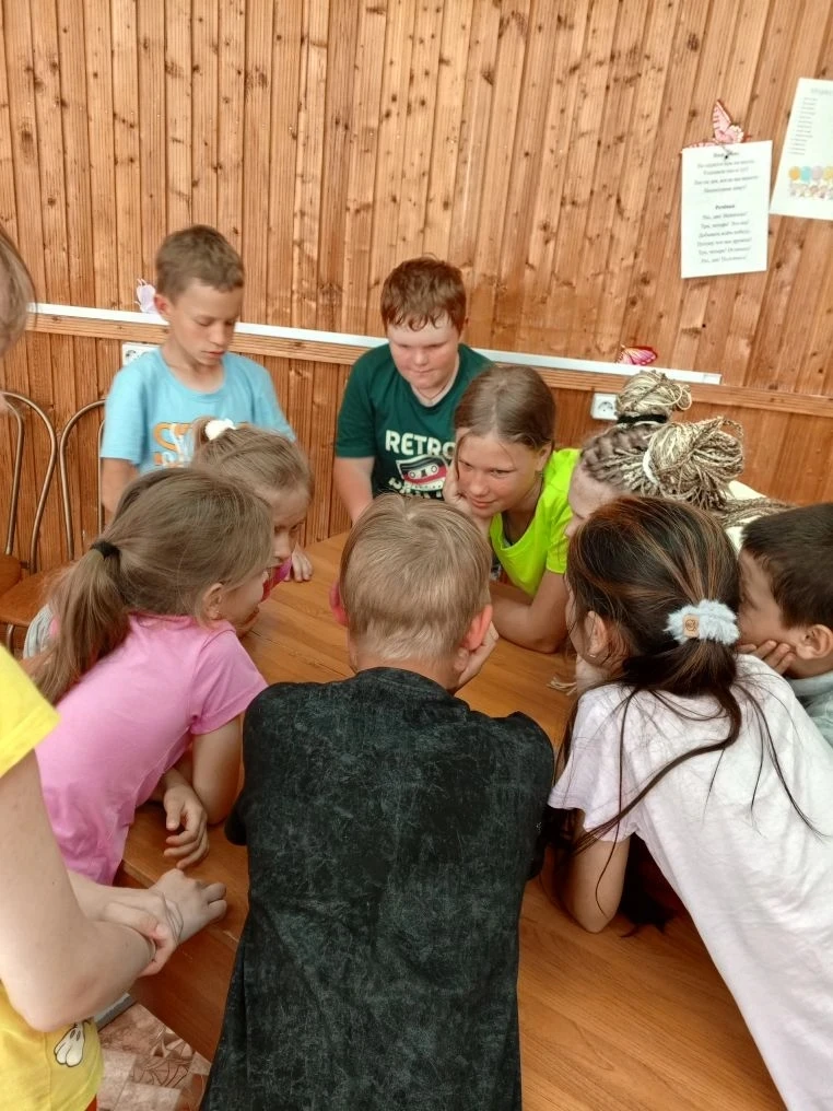 🤝День друзей в лагере🤝
В рамках дня друзей между отрядами прошла дружеская встреча по пионерболу и