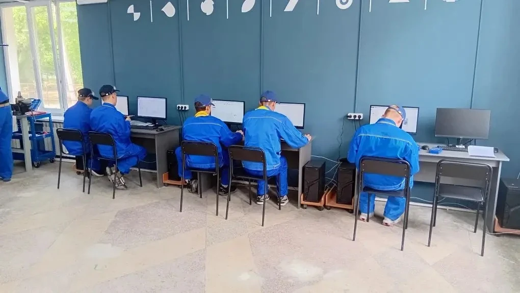 🔧 Со 2 по 4 июня в группе МТОР-22 проходил демонстрационный экзамен.

👨‍🔧Выпускники специальности
