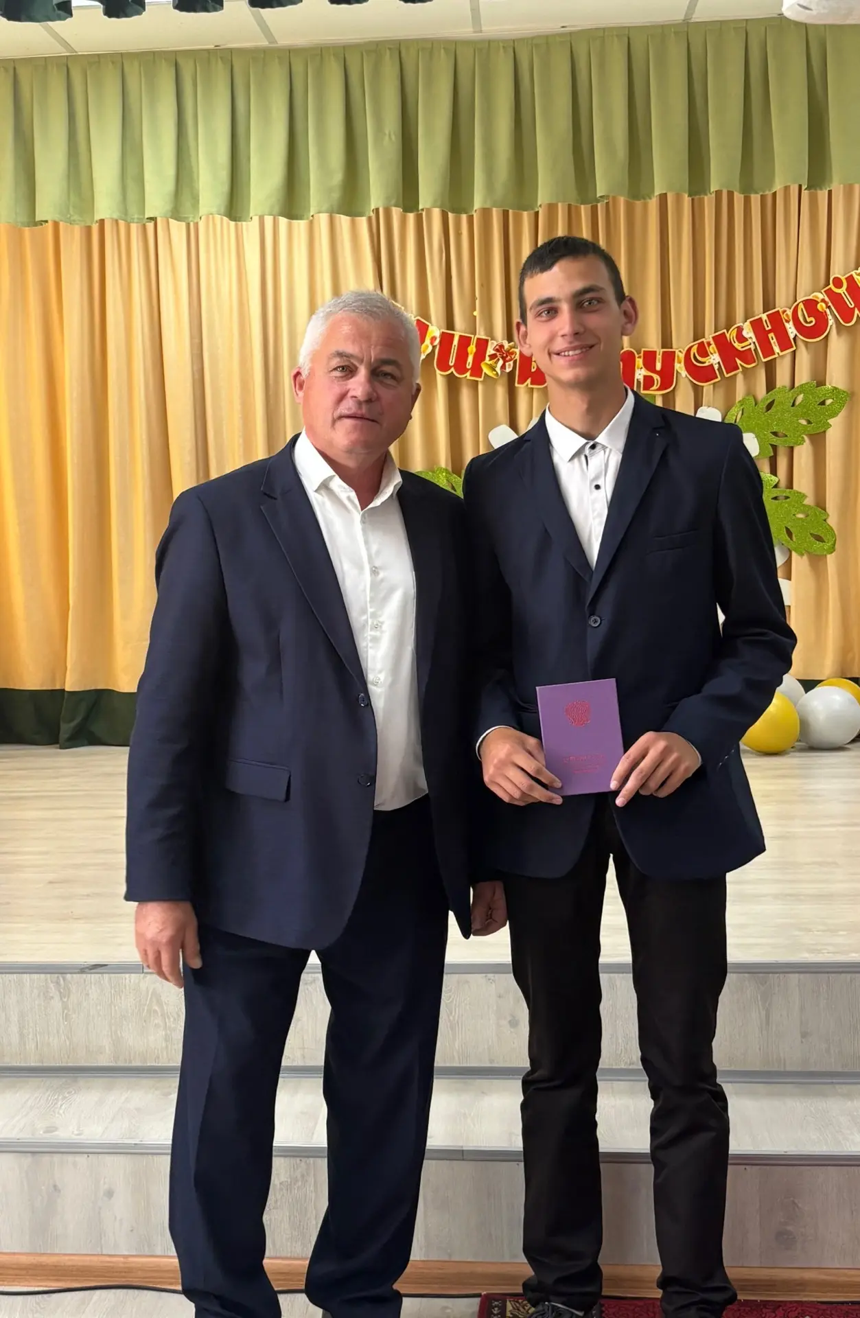 Сегодня особенный день для нашей школы – мы провожаем наших дорогих девятиклассников, вручая им перв