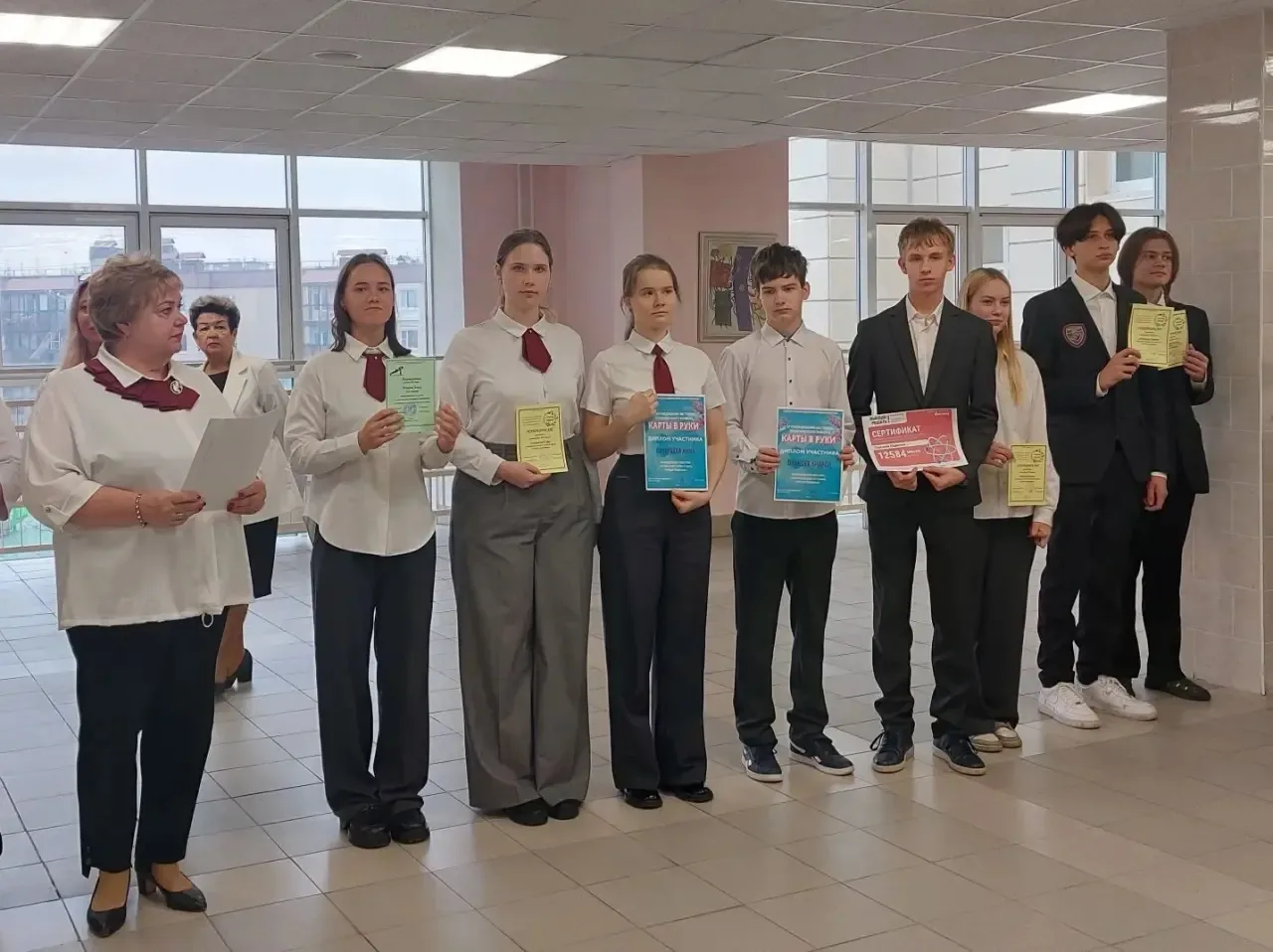 Классная компания ✨🎓 9В — Школьные годы чудесные

Быстро пролетели девять лет школьной жизни. Они п