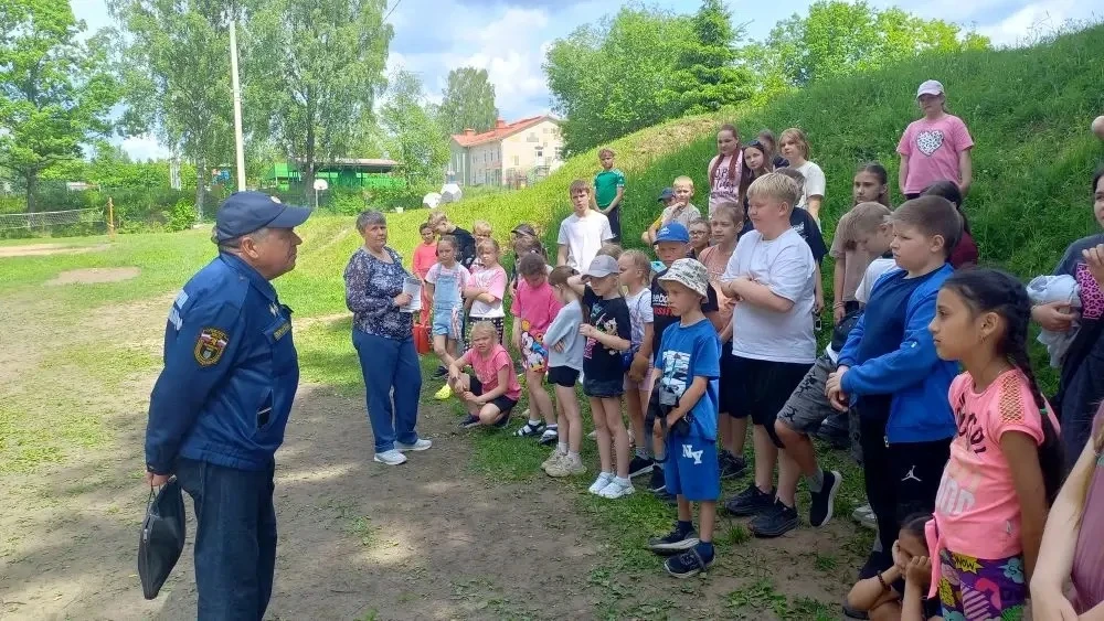 Безопасность превыше всего. В нашем лагере лекцию по безопасности с практической частью проводил Ант