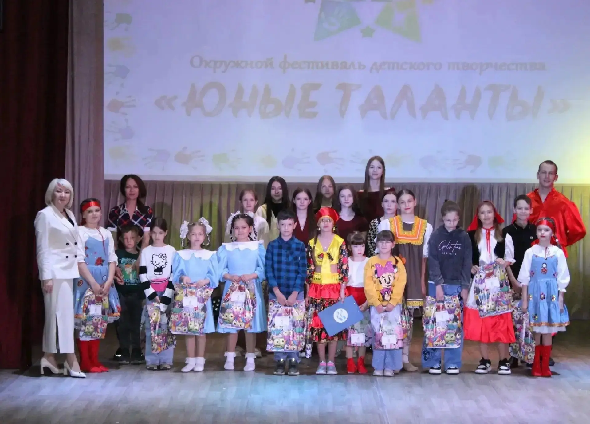 🎉1 июня — День защиты детей: чествуем юные дарования Приамурья!
⁣
☀️В День защиты детей на окружном