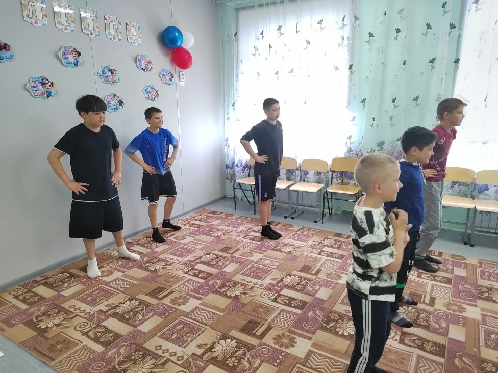 🌞 ЛЕТО. КАНИКУЛЫ. 2026🌞 Детский лагерь "Родничок"
Это - радость, это - счастье!
Вновь летит сюда н