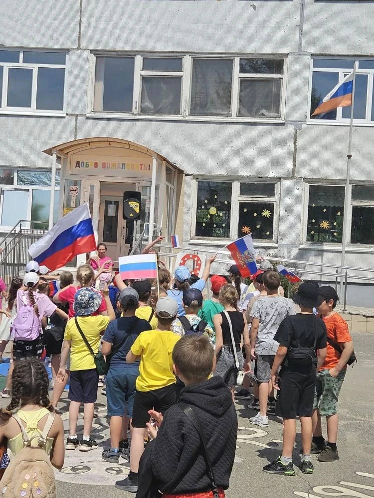 Много городов в России. Красивых, ярких, удивительных. И один из них - "Город Мастеров". И хотя он н