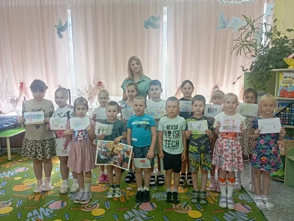 До школы осталось лето...

Вот ещё один учебный год завершился, а будущие школьники, ребята из подго