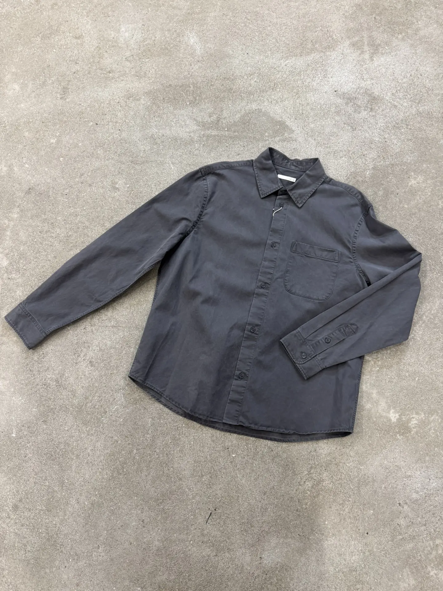 🔥🔥🔥

Рубашка Zara
Цена: 3290₽
Размеры: M L

Брюки прямые Zara
Цена: 3690₽
Размеры: 38

Ждем вас п