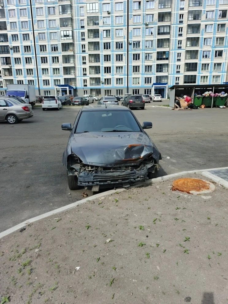 ❗️Владельца разбитого автомобиля, бросившего его во дворе, разыскивают абаканские коммунальщики

Лад