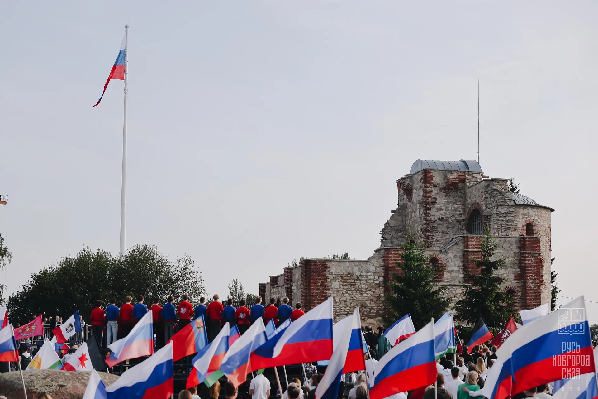 🇷🇺 Встречаем День России в Великом Новгороде!

Смотрите афишу и узнавайте, как отметить этот день 