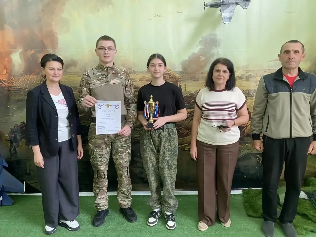 🎯 ПОБЕДА! Наши ребята — лучшие на соревнованиях «Ворошиловский стрелок»! 🎉

Вчера в нашем городе п