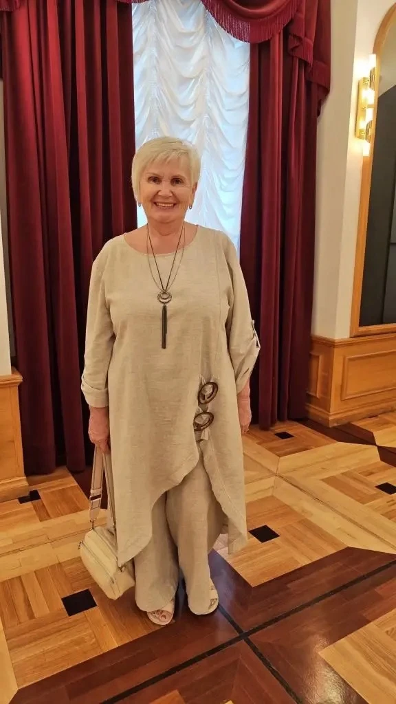 Московские каникулы нашей Гали начались с посещения театра имени Пушкина. Но пошла она не просто на 