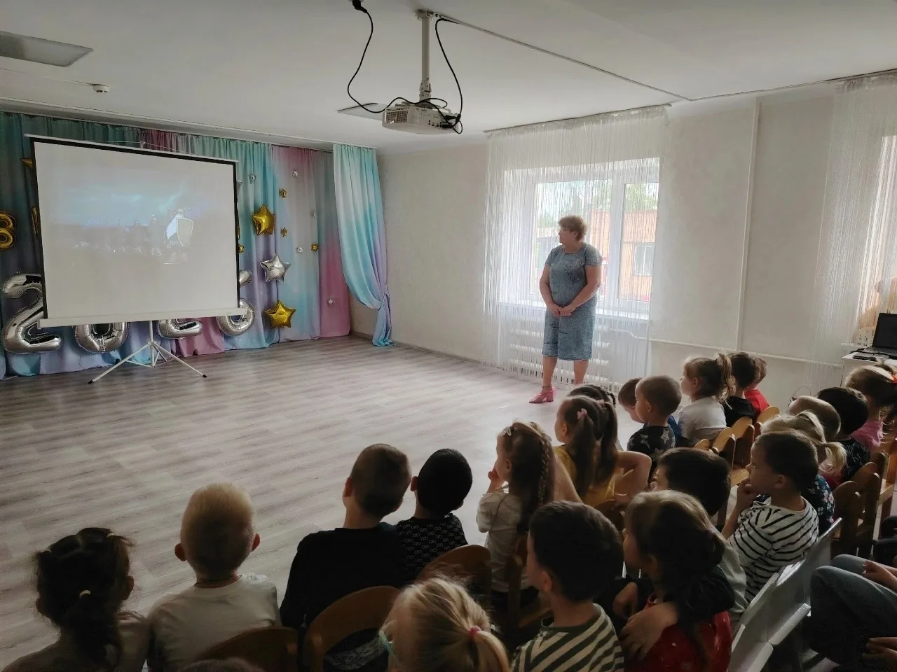 📚 В честь дня рождения великого поэта Александра Сергеевича Пушкина к нам в гости заглянули волшебн