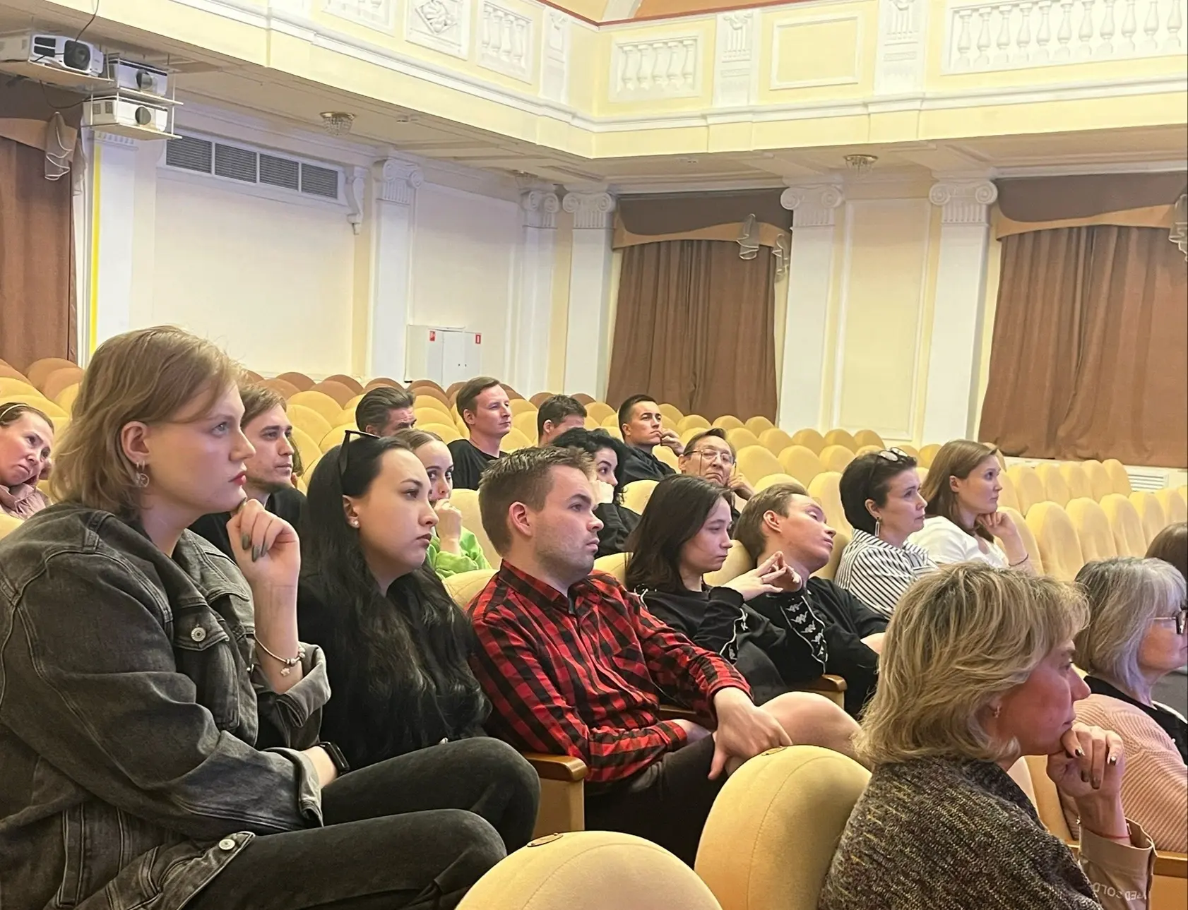 Коллектив Чувашского театра кукол обсудил ключевые проекты развития республики на Едином информдне

