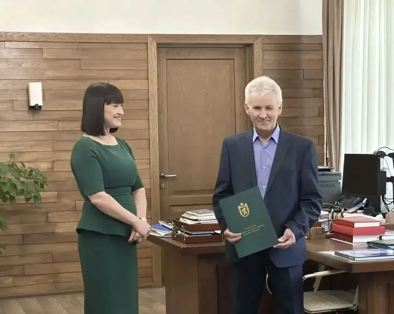Поблагодарили за работу начальника Кемского центрального лесничества Владимира Тухтунова. В пятницу 