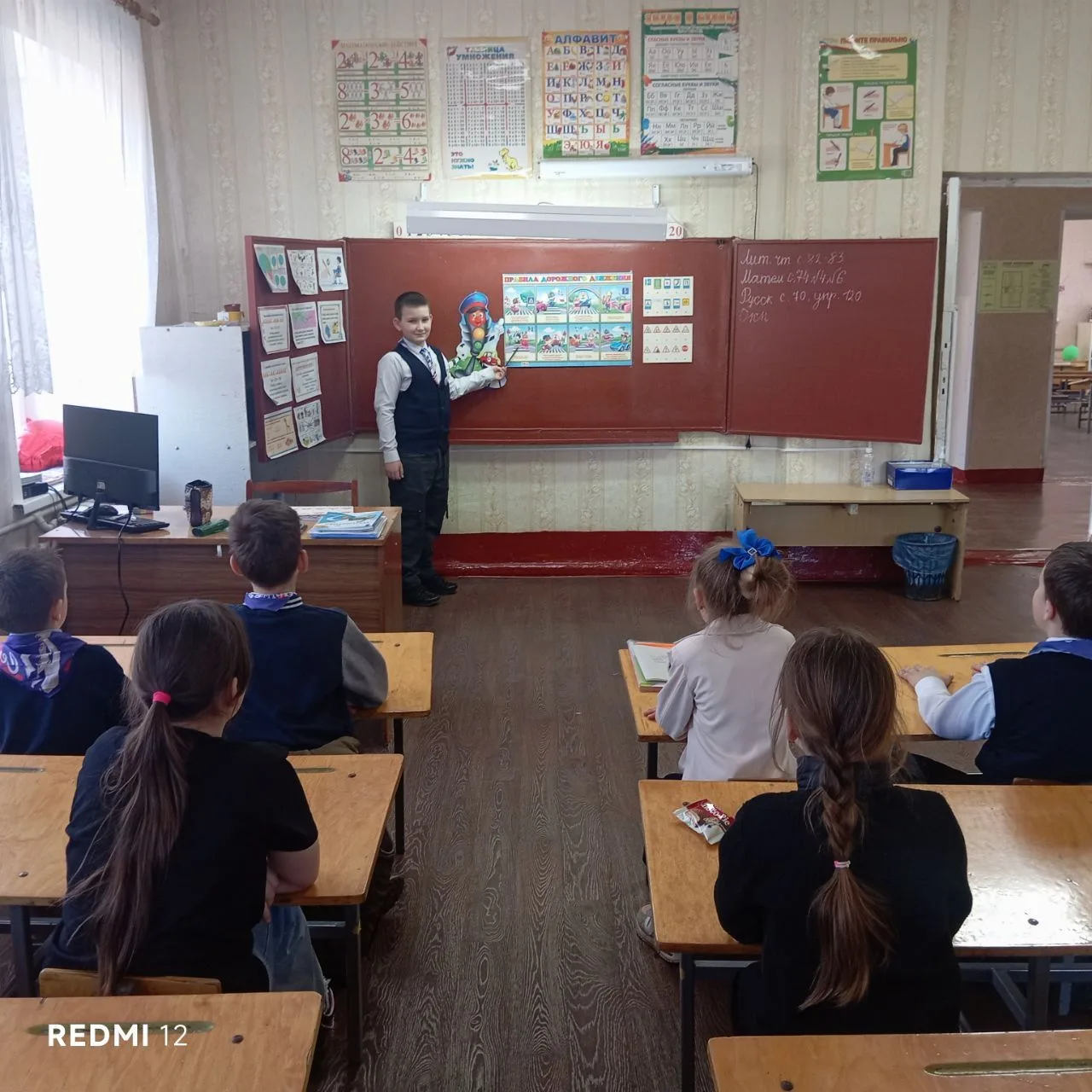 Цикл воспитательных мероприятий по соблюдению правил дорожного движения.
с 10 по 13 марта в каждом к