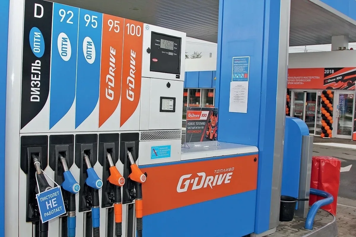 ⛽⚠️ На АЗС «Газпромнефть» ввели ограничения на заправку топлива

По словам барнаульцев, сейчас легко