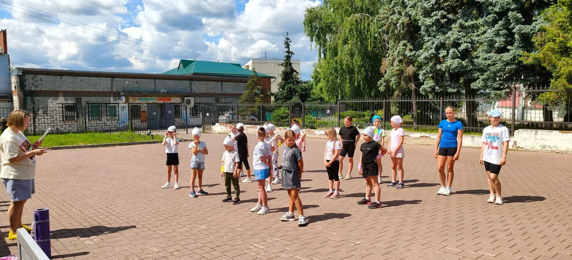 ☀️Танцуем на свежем воздухе!

💃Сегодня в Доме культуры "Константиновский" прошёл зажигательный маст