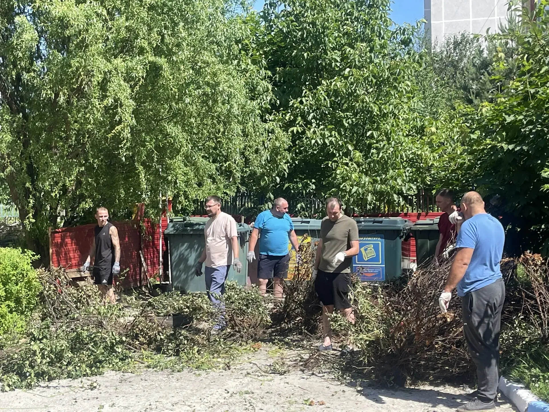 Администрация МБДОУ «Детский сад № 10» выражает благодарность 
депутату Курского городского Собрания