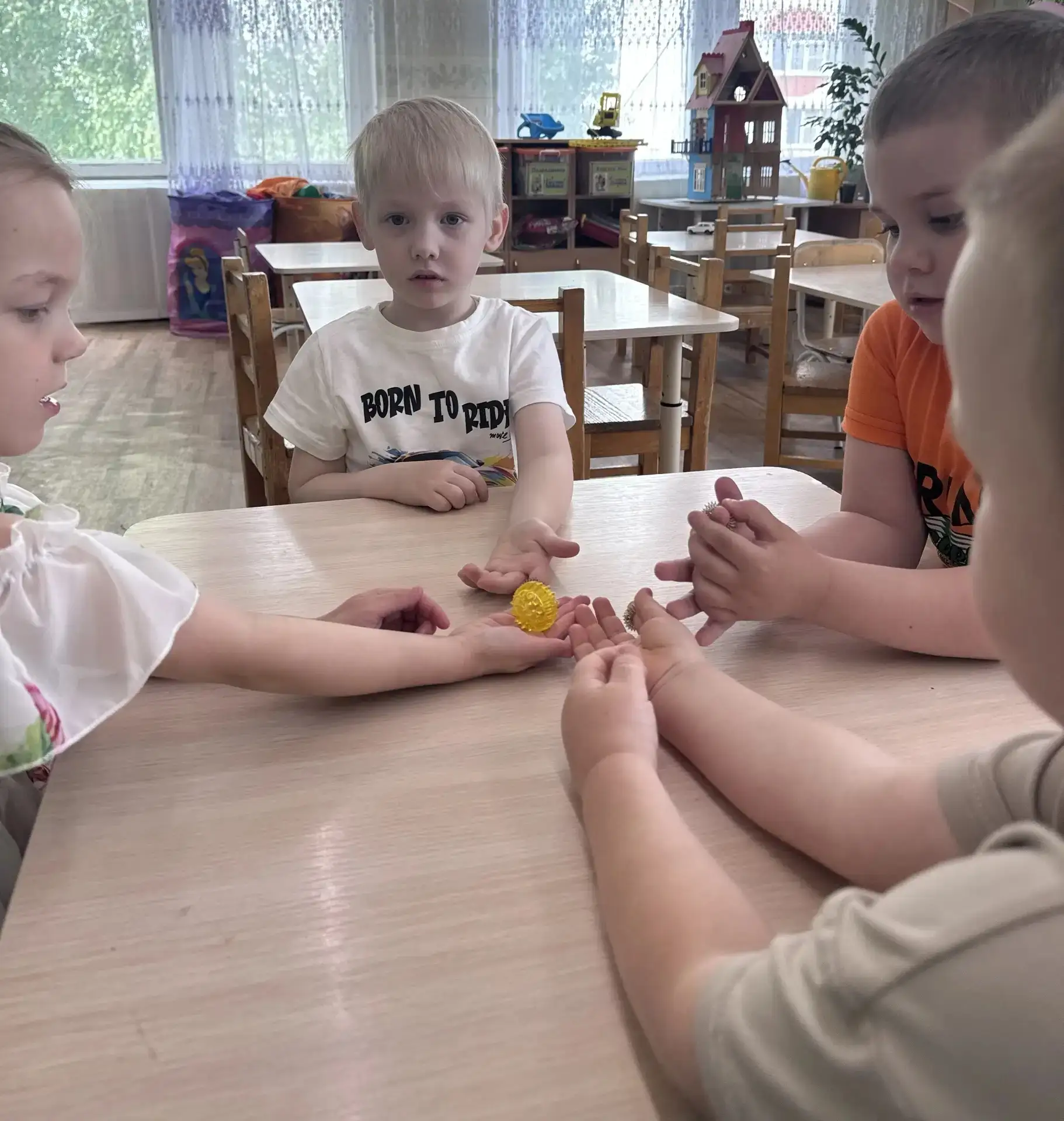 В группе «Непоседы» здоровье в приоритете! 

В средней группе №6 нашего детского сада забота о здоро
