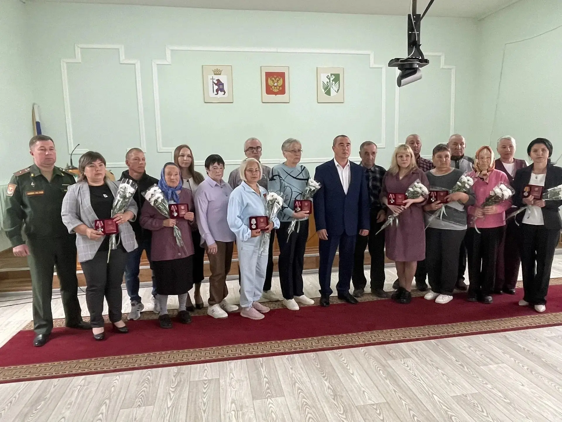 В администрации Сернурского муниципального округа вручены государственные награды родственникам поги