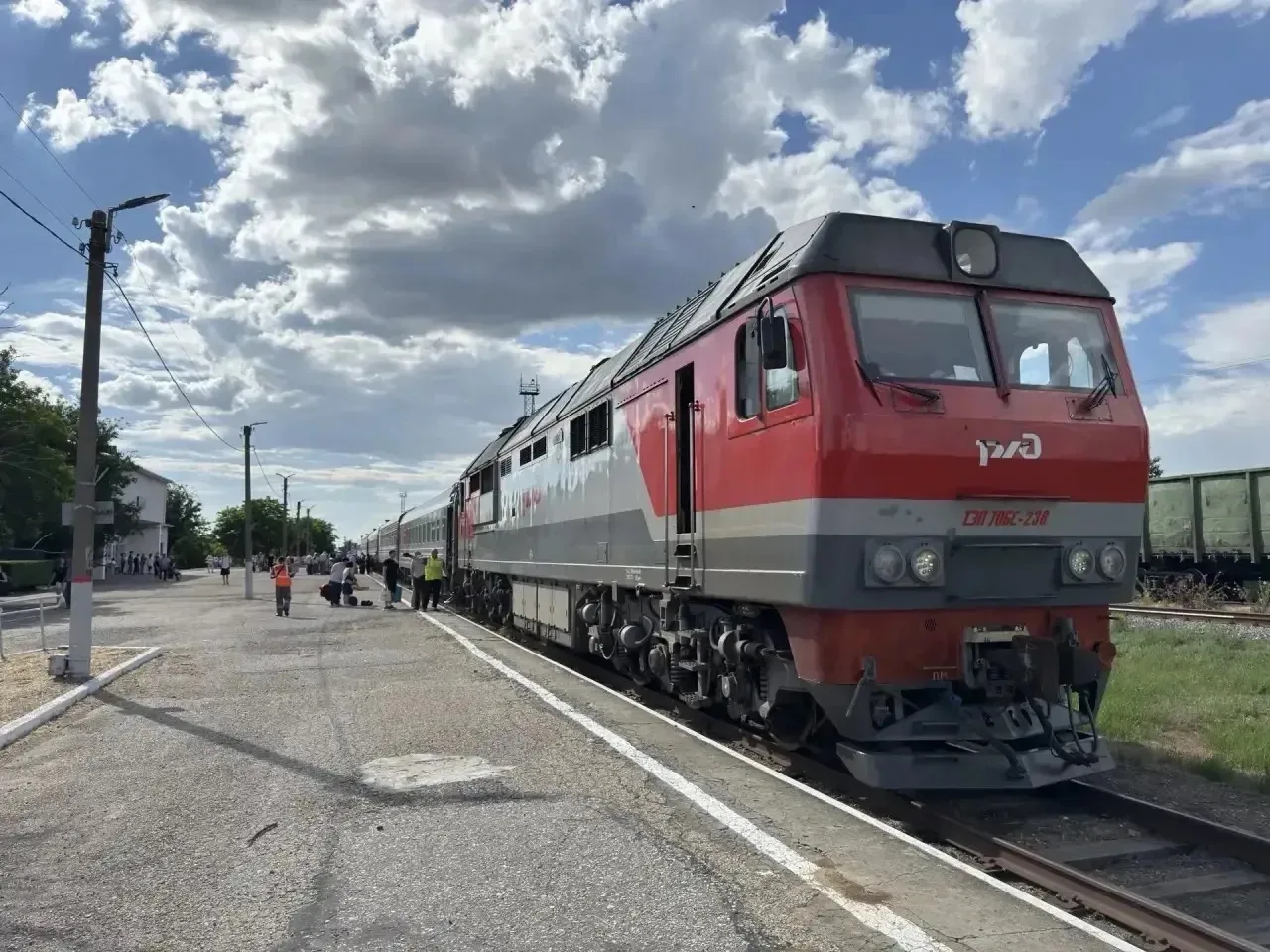 🚆 Первый рейс Элиста – Анапа успешно стартовал

Сегодня со станции Элиста отправился первый прямой 