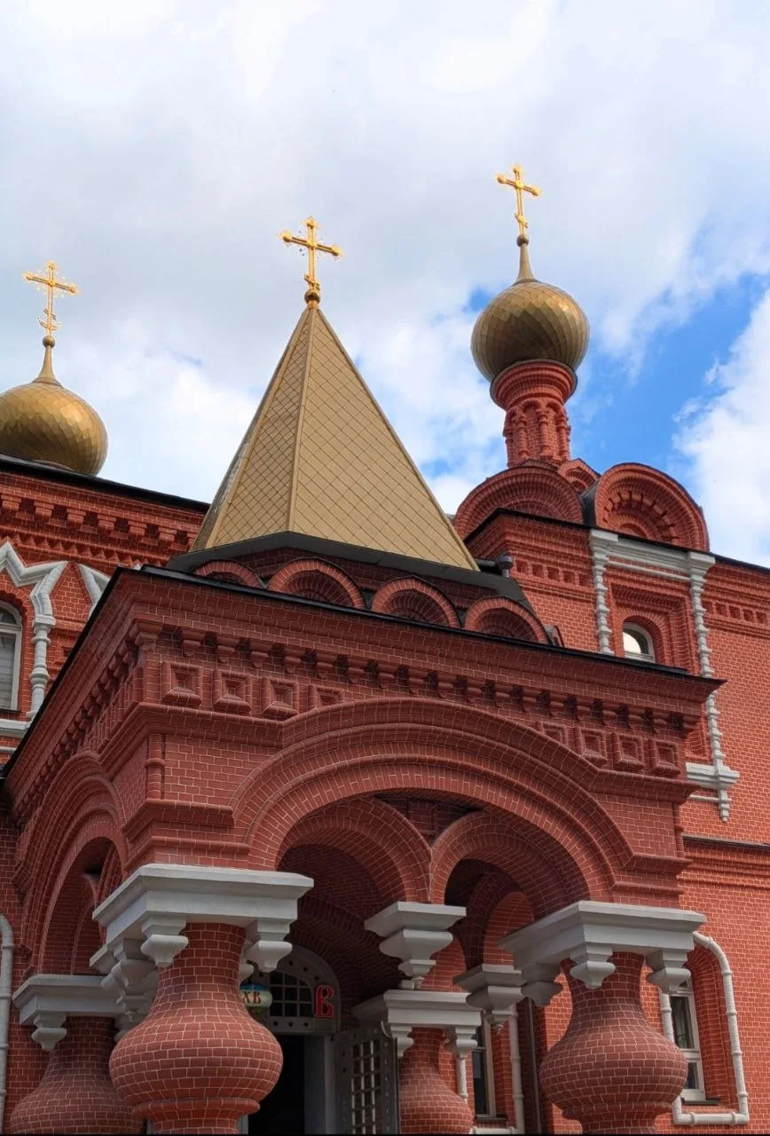 Колокольный звон лета.

Адрес: 1-й Рижский пер., 2 стр.7

Церковь Троицы Живоначальной при бывшем пр