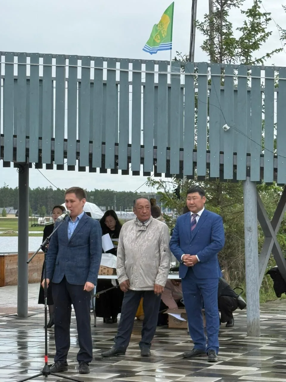 Үтүөнү тарҕатан, кыһамньыны бэлэхтээн: Ытык Күөлгэ Социальнай үлэһит күнүгэр аналлаах үөрүүлээх тэрэ