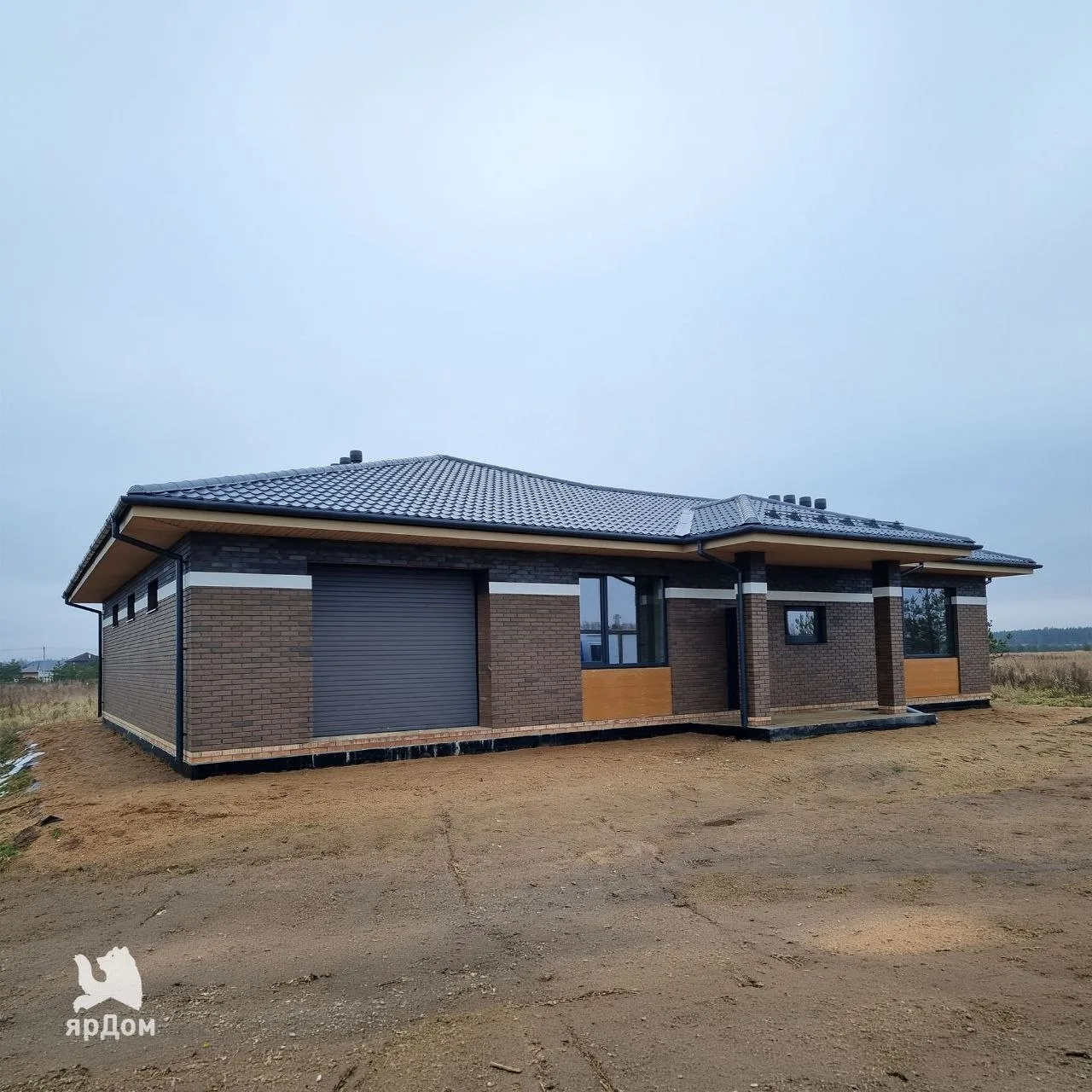 ✅ Построенный дом 223 м² в КП Васильковые Поля.

Друзья, делимся с вами фото одноэтажного дома с гар