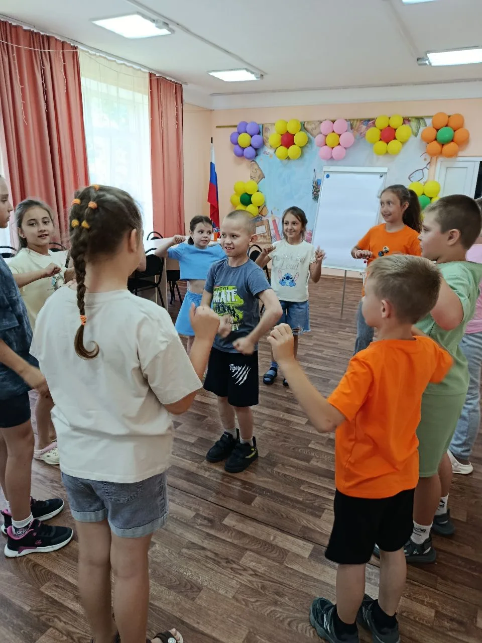 В нашем Доме детского творчества "Тельмановский ДДЮТ" жизнь кипит! Сегодня для ребят работала  замеч