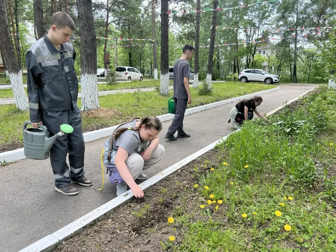 На базе школы-интерната активно трудится Трудовой Отряд Старшеклассников(ТОС)!!! Здорово, что мы учи