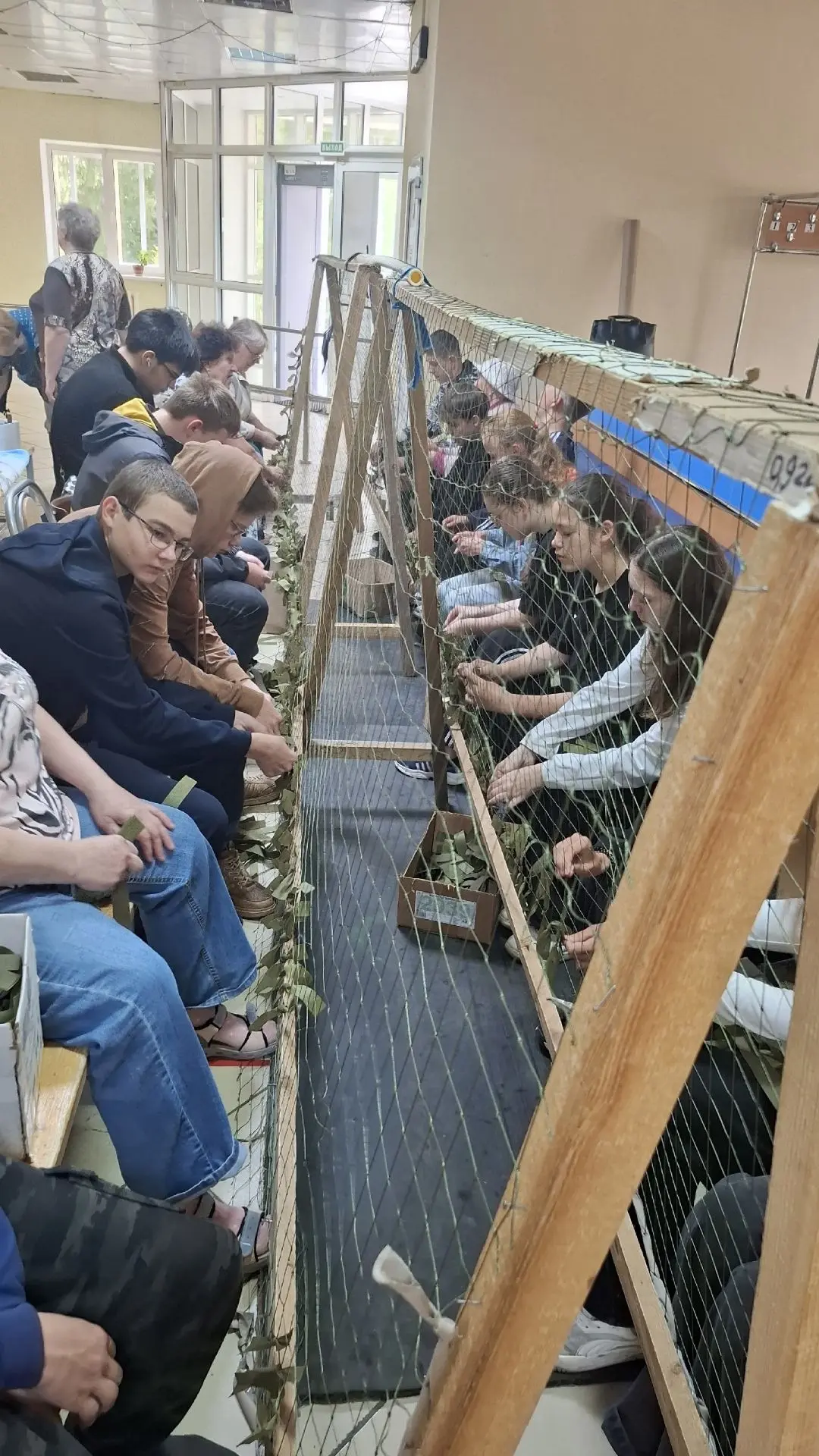 Лагерь труда и отдыха «Максимум». День 15.

         В МБОУ «Комсомольская СОШ №1» жизнь кипит – зде