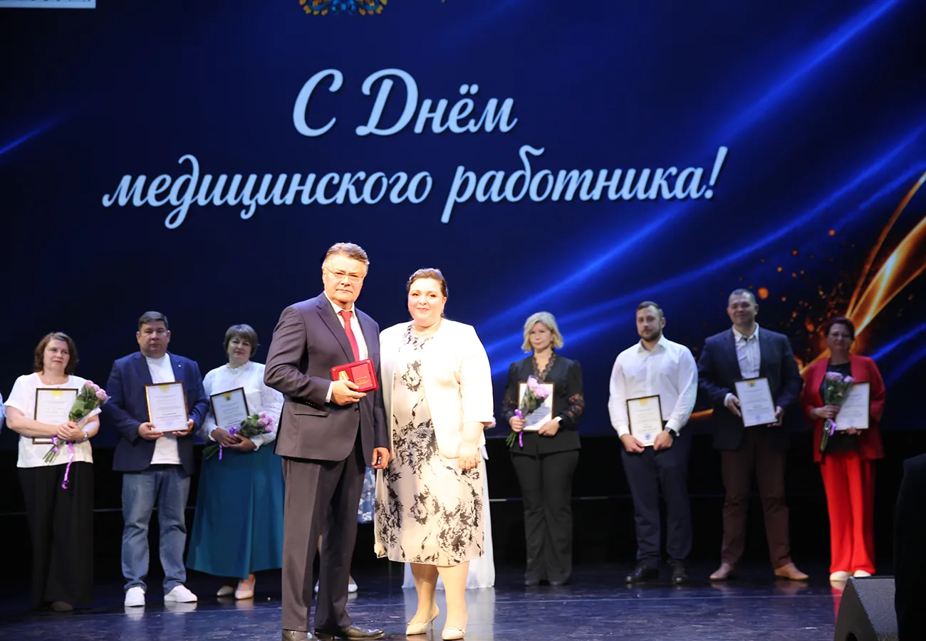 Сегодня в ИКЦ прошло торжественное мероприятие, посвященное Дню медицинского работника. Первые лица 