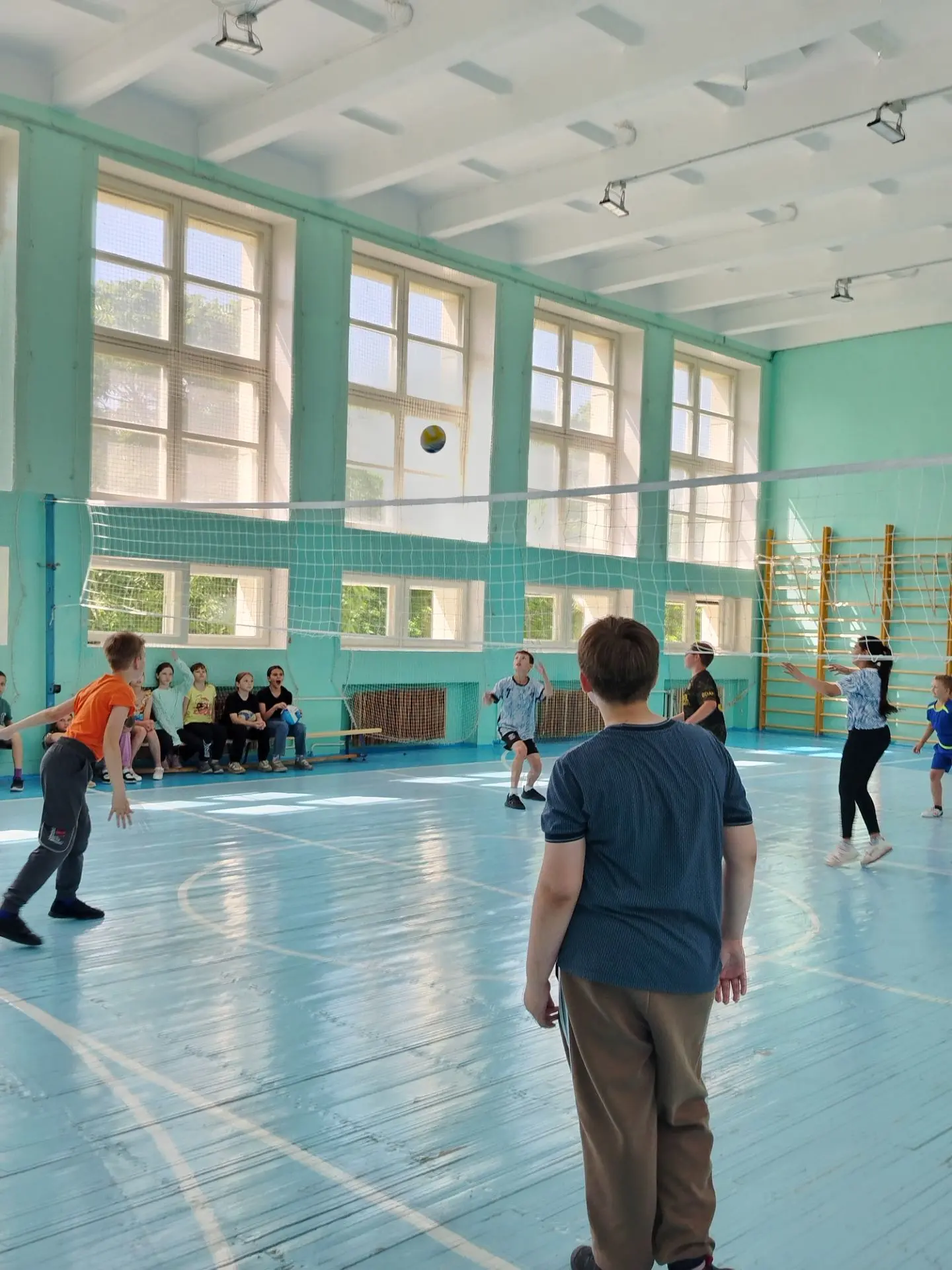 Пионербол объединяет! 🏐🎉
Сегодня на спортивной площадке царила атмосфера настоящего праздника и аз