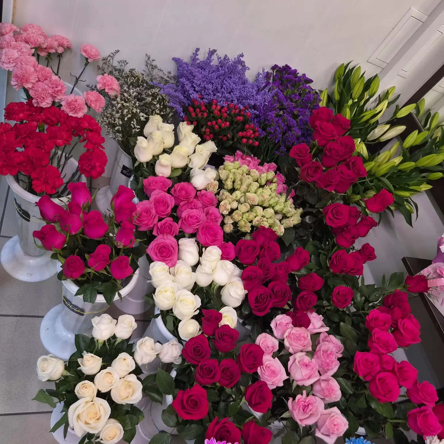А у нас свежая поставка🌺
В наличии: розы от 40см,хризантемы,герберы,эустома,орхидея🌹🌹🌹 

📍Ждём 