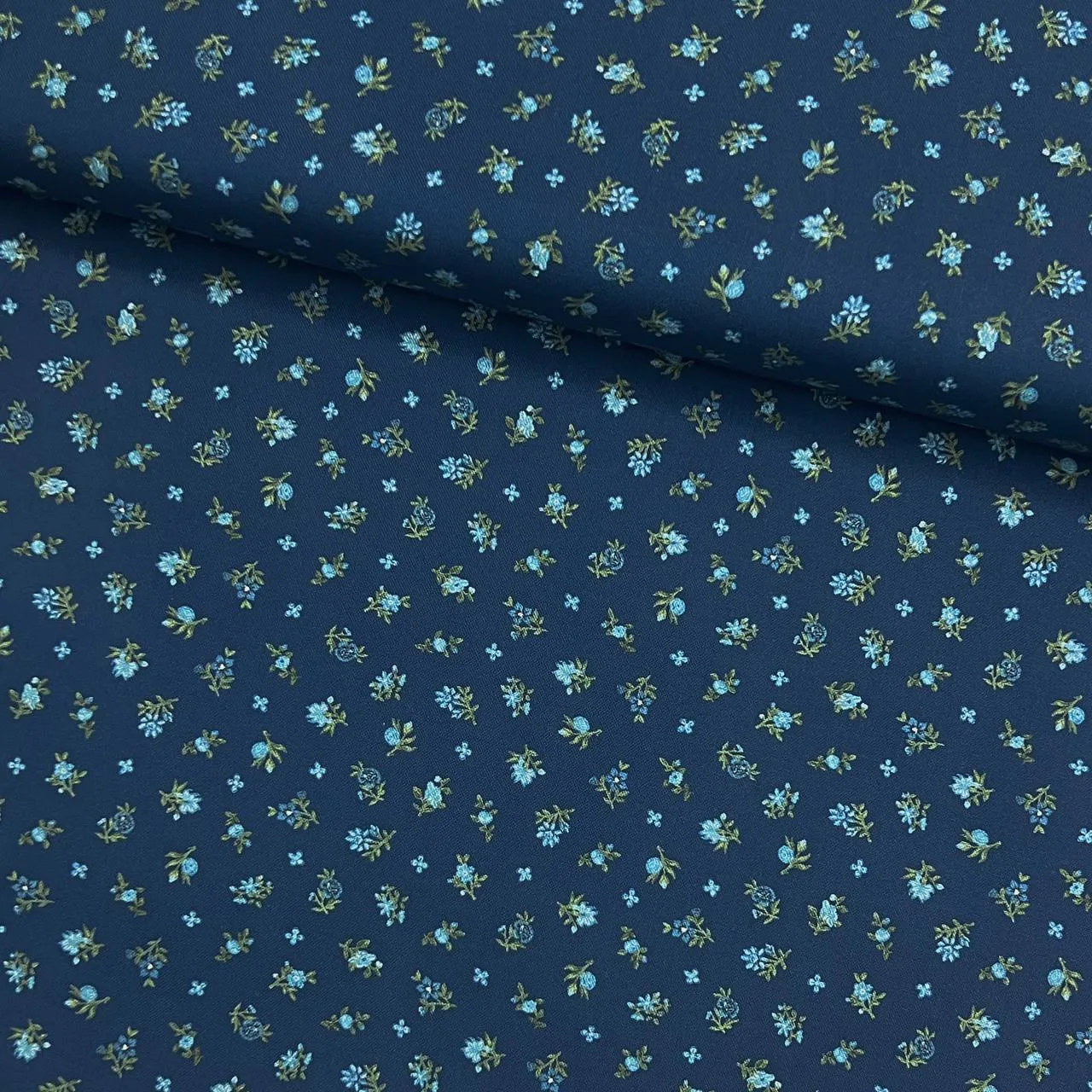 Продолжение коллекции Cottagecore for Michael Miller fabrics.

Из этих тканей можно сшить как прекра
