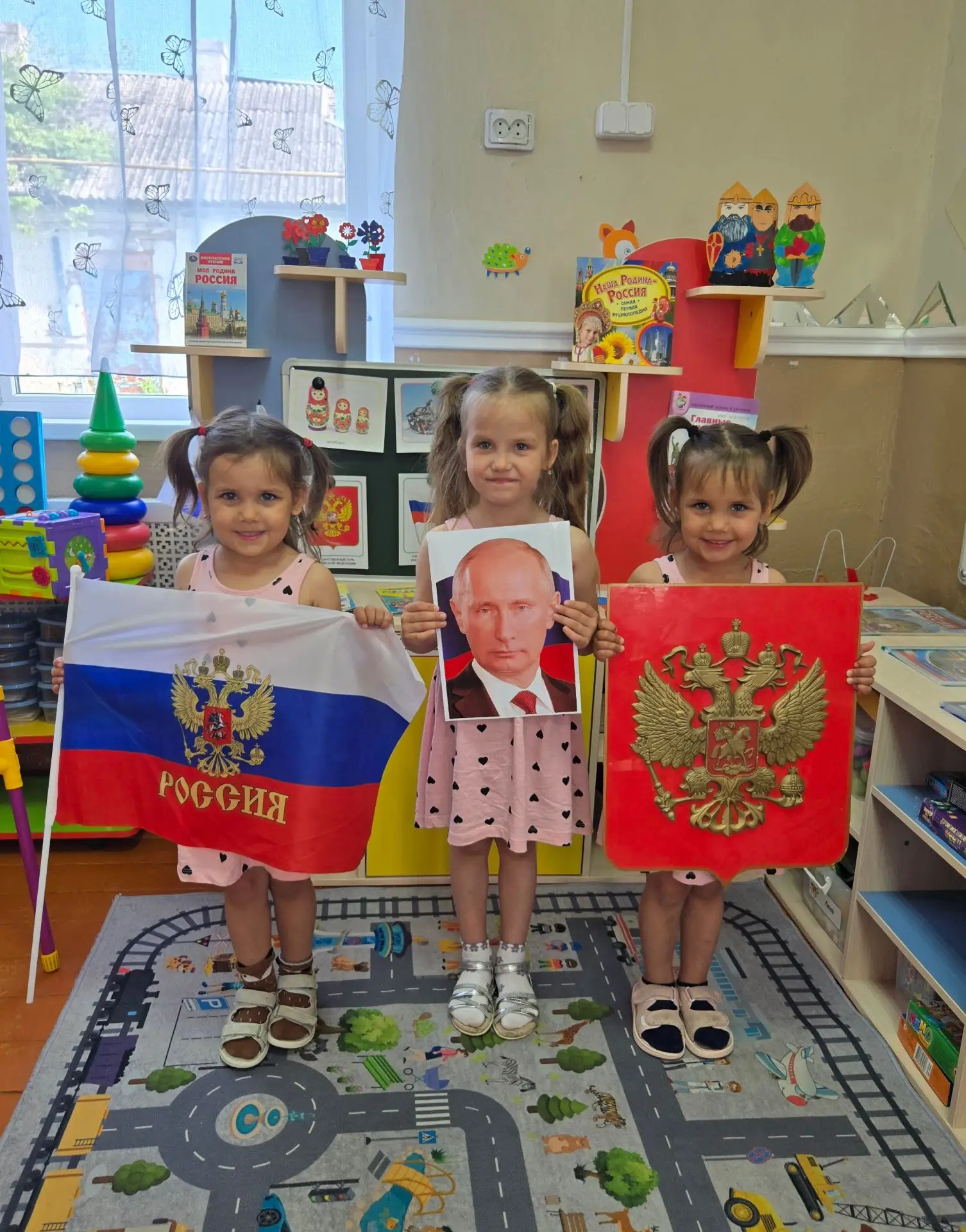12 июня наша страна будет отмечать праздник День России. Россия - страна с богатейшей историей, трад