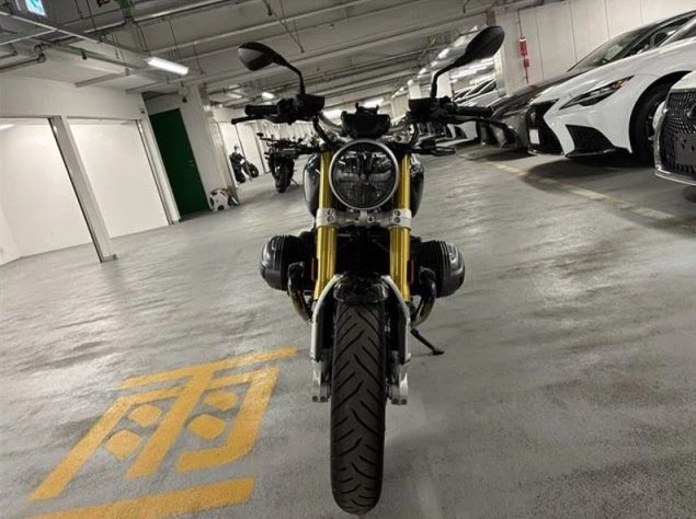 В поисках мотоцикла в Японии для нашего клиента 

BMW R12
Двигатель 1.2л(1169cc)
Мощность 95 л.с.
Бе