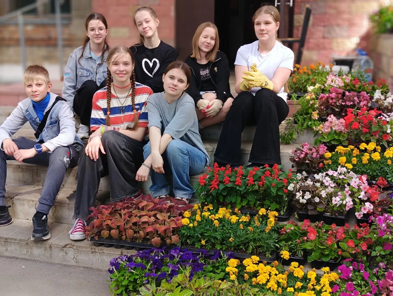 #новости_лицеистов_@liceum_nmsk #новости_6б Говорят, что дети - цветы жизни) Может, именно поэтому р