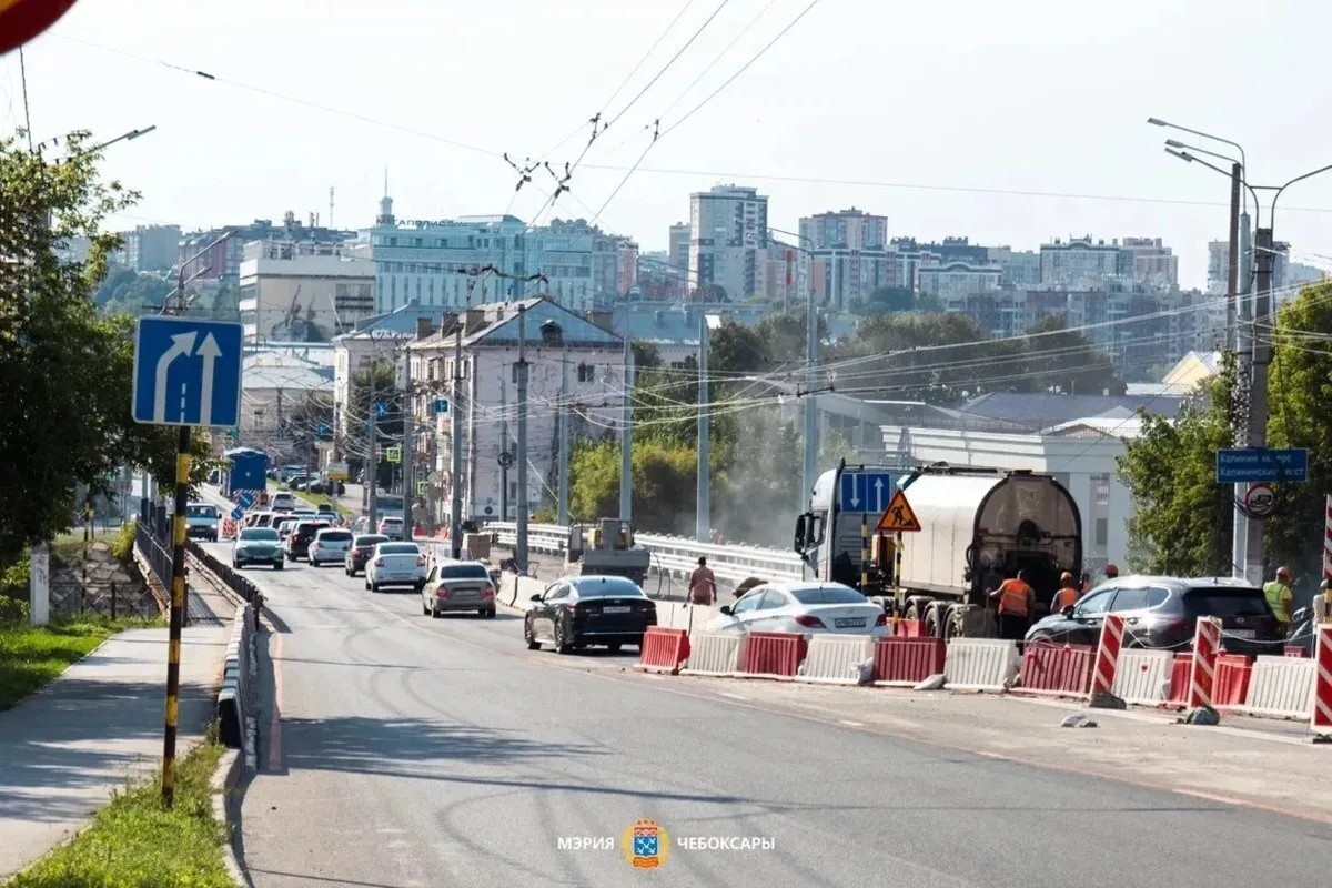В Чебоксарах ночью с четверга на пятницу движение по Калининскому мосту будет перенаправлено на обно