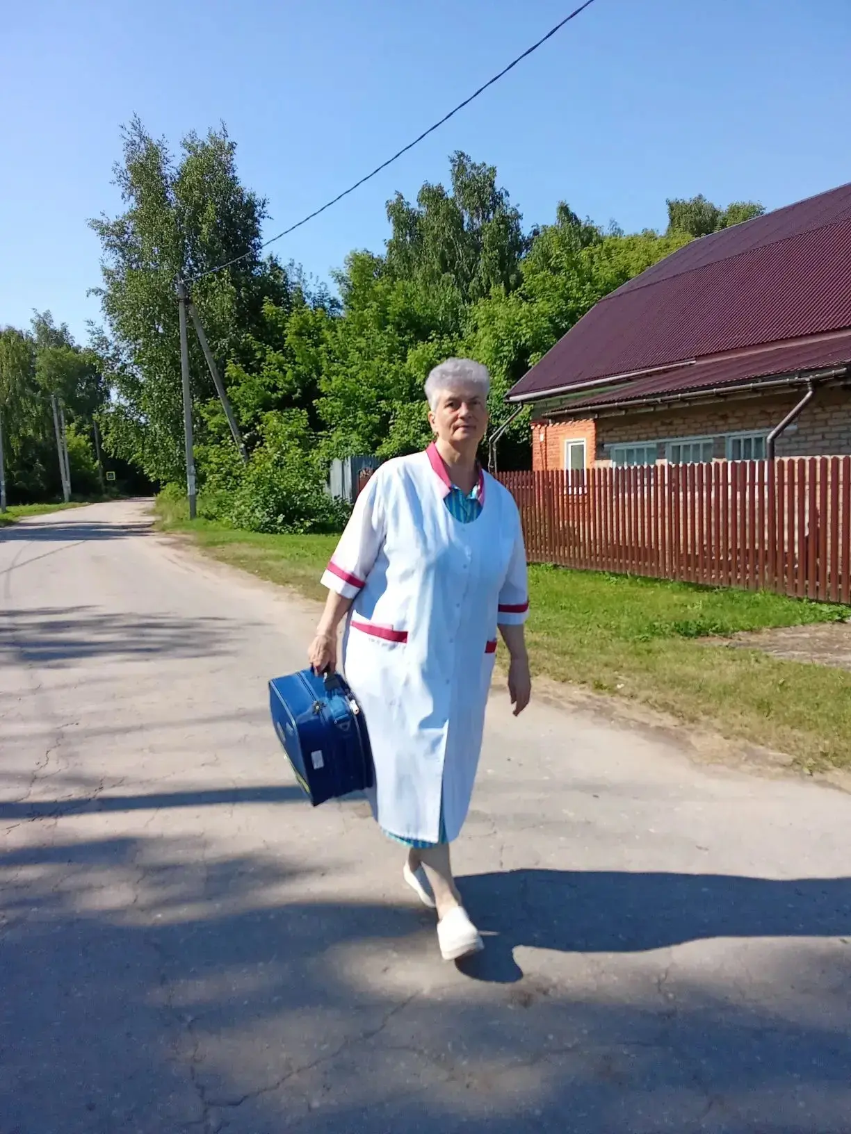 — А у меня фитнес бесплатный, — смеясь отвечает Наталья Владимировна Бурикова, сотрудник Собчаковско